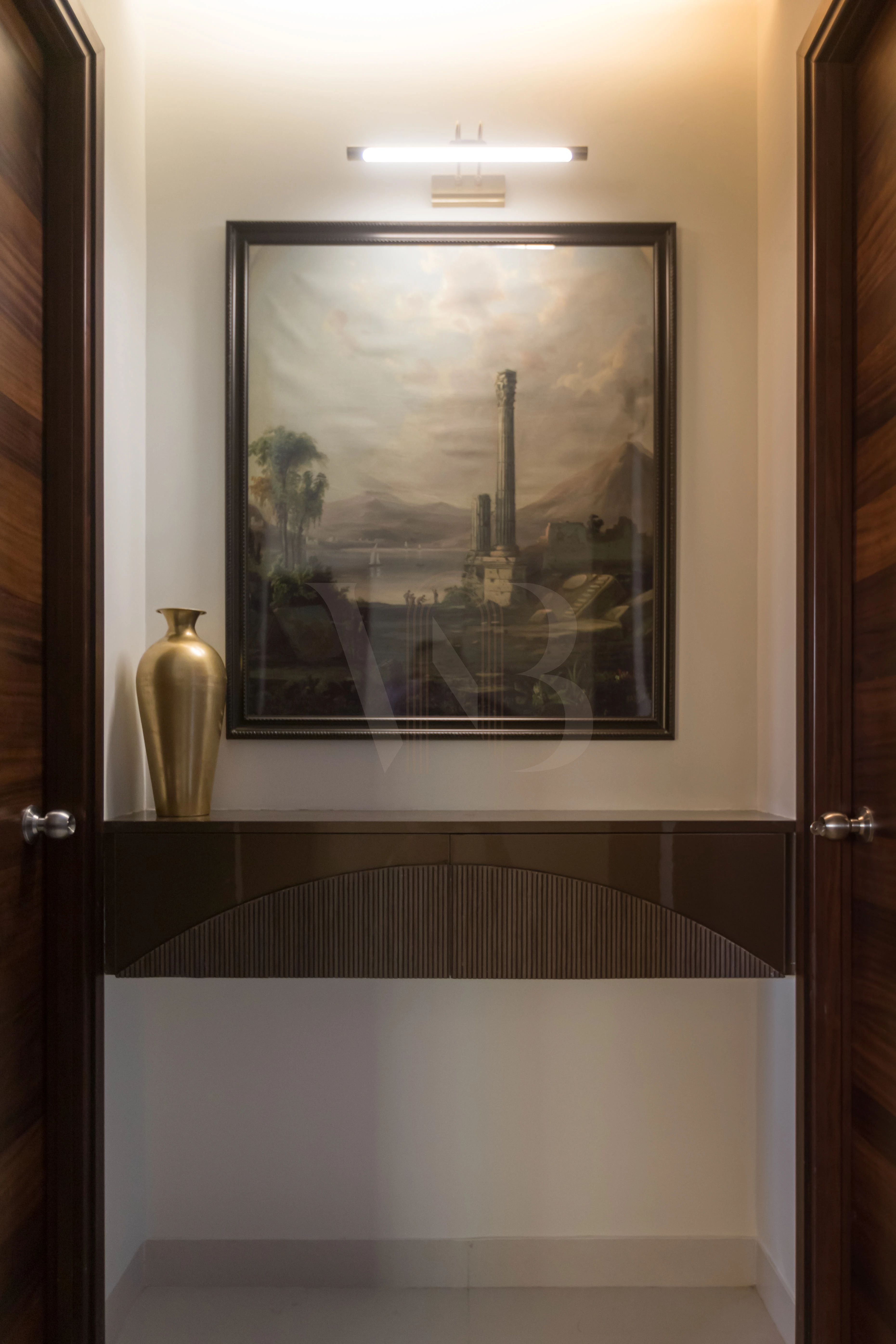 Custom illuminated display crockery unit